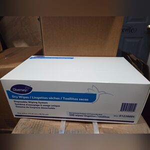 4 Boxes Diversey Dry Wipes White 500/Box New (2000 Wipes Total)